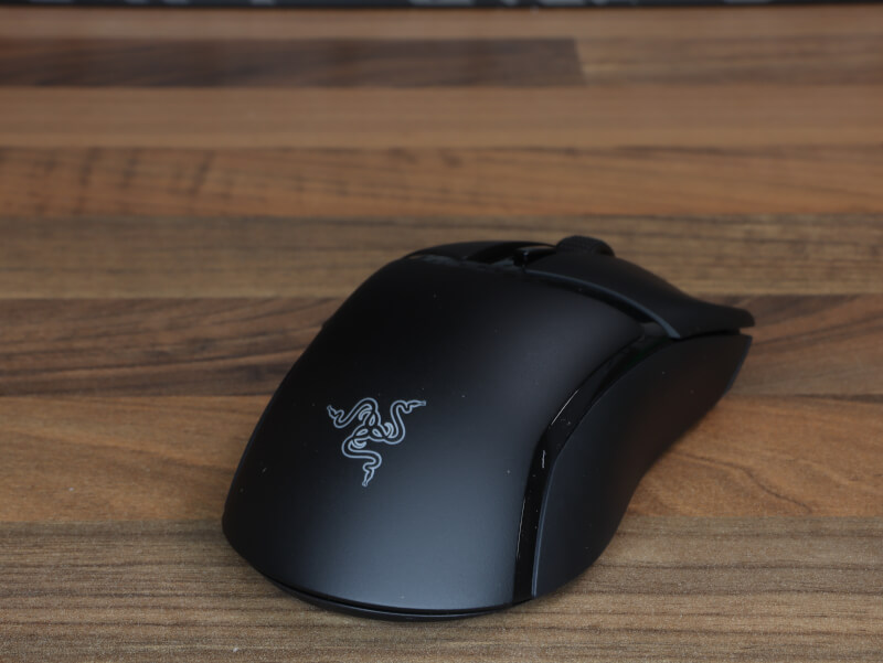 Razer Cobra HyperSpeed CHROMA LIGHTWEIGHT TRI-MODE MULTI-DEVICE Focus X 26K Optical Sensor AI PROMPT MASTER.JPG